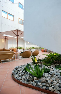 Superior King Room Near Juans Custom Upholstry LA 8 Luxury Bookings