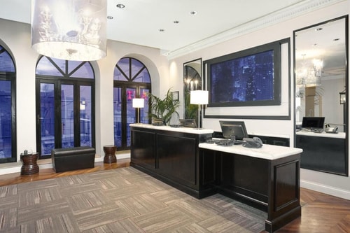 King Room Near Museum Of Contemporary Art CHI 7 Luxury Bookings