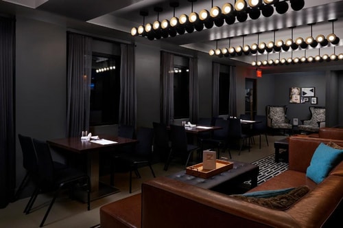 Deluxe King Suite Near First Baptist Church LA 8 Luxury Bookings