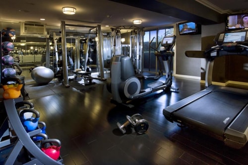 Deluxe Suite Near Saint Victor Catholic Church LA 13 Luxury Bookings