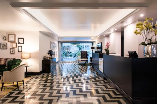 Deluxe Suite Near Saint Victor Catholic Church LA 8 Luxury Bookings
