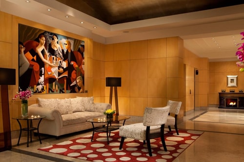 Premier Queen Room Near Hudson Theatre NYC 10 Luxury Bookings