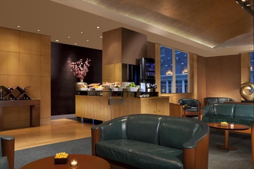 Premier Queen Room Near Hudson Theatre NYC 12 Luxury Bookings