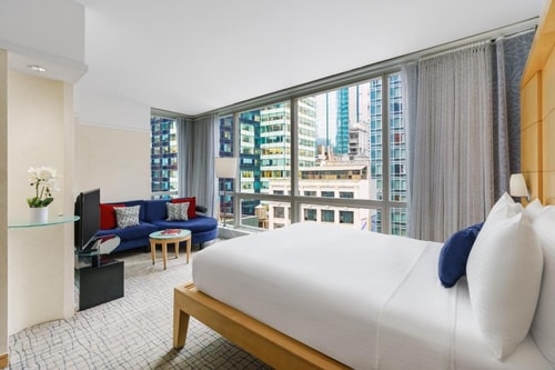 Premier Queen Room Near Hudson Theatre NYC 3 Luxury Bookings