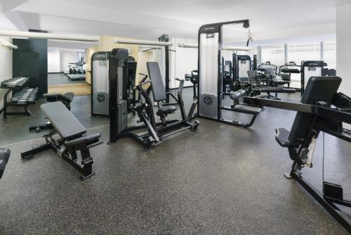 Premier Queen Room Near Hudson Theatre NYC 14 Luxury Bookings