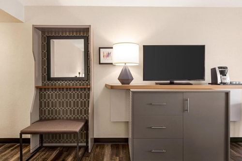 King Room Near Airport Lakes Park Orlando ORL 2 Luxury Bookings