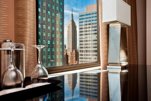 Traditional King Room Near Gap NYC 5 Luxury Bookings