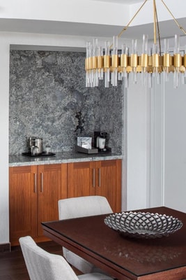 Traditional King Room Near Gap NYC 8 Luxury Bookings