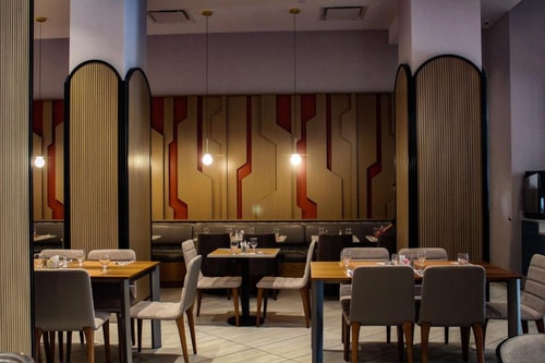 Double Room Near Greywind NYC 8 Luxury Bookings