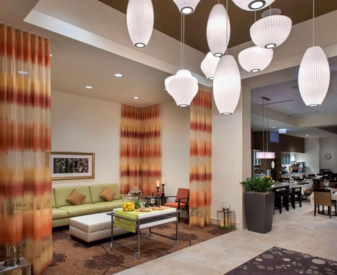 King Room Near Museum of Illusions CHI 9 Luxury Bookings