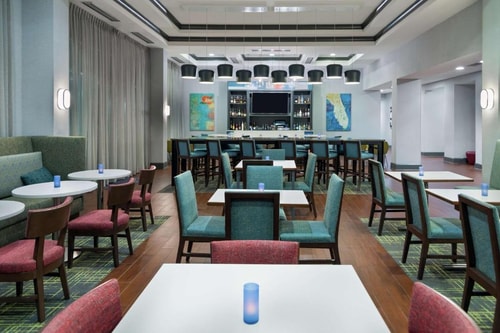 King Studio Suite Near Airport Lakes Park ORL 6 Luxury Bookings