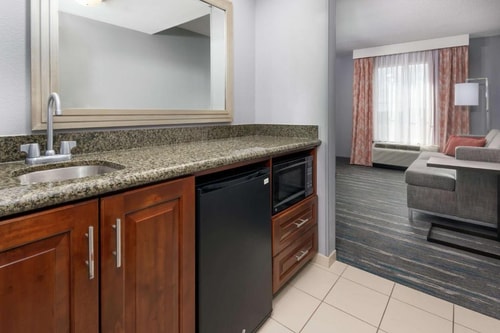 King Studio Suite Near Airport Lakes Park ORL 3 Luxury Bookings