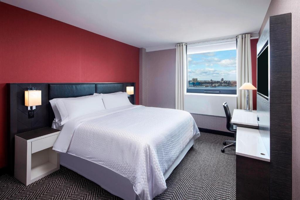King Room Near Bella Abzug Park Playground NYC Luxury Bookings
