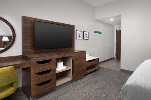 King Room Near Bank of America ORL 1 Luxury Bookings