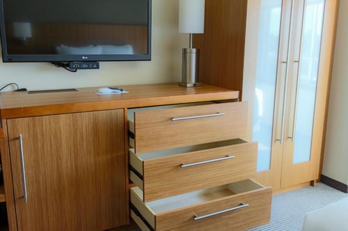 King Room Near Nichols Park CHI 5 Luxury Bookings