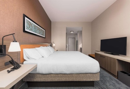 King Room Near The Art Institute of CHI 3 Luxury Bookings
