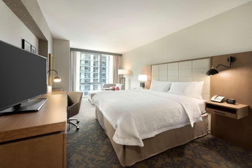 King Studio Suite Near Train Moment CHI 1 Luxury Bookings