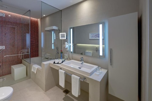 Superior Room Near Lulu hypermarket 4 Luxury Bookings