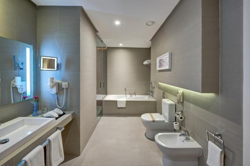 Junior Suite Near Lulu hypermarket Al Majaz 3 Luxury Bookings