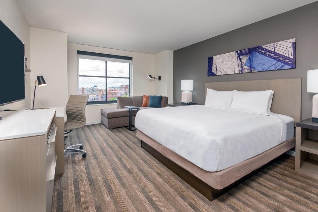 King Room Near Brooklyn Boulders CHI Luxury Bookings