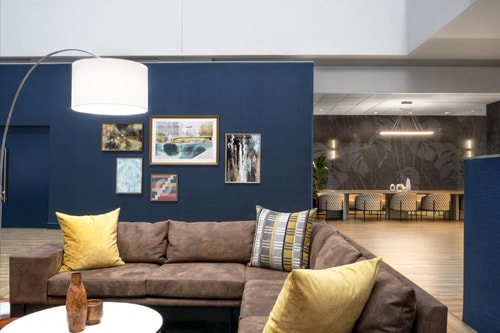 Standard Room Near Barrio Restaurant CHI 4 Luxury Bookings