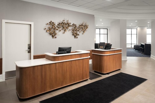 King Room Near UI Health CHI 13 Luxury Bookings