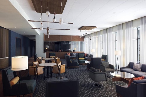 King Room Near UI Health CHI 8 Luxury Bookings