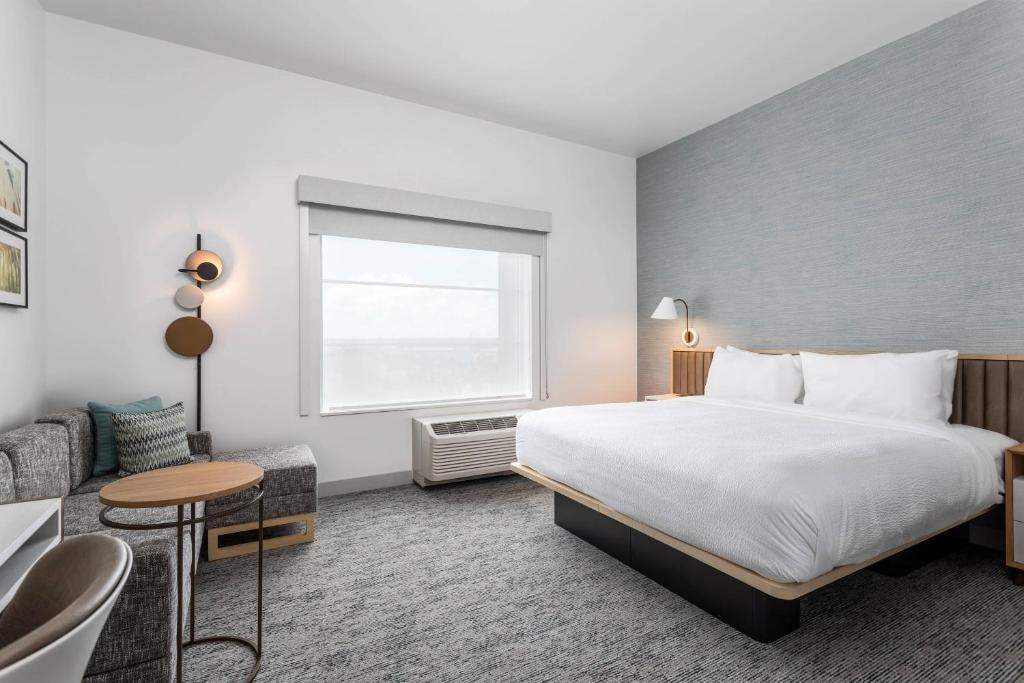 King Studio Near Bass Pro Shops ORL Luxury Bookings