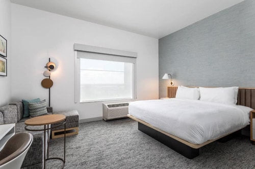 King Studio Near Bass Pro Shops ORL Luxury Bookings