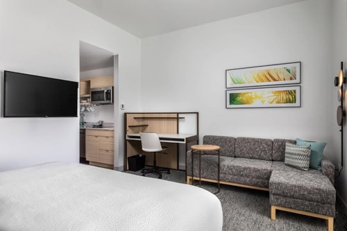 King Studio Near Bass Pro Shops ORL 1 Luxury Bookings