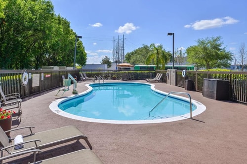 King Room Near Costco Wholesale ORL 14 Luxury Bookings