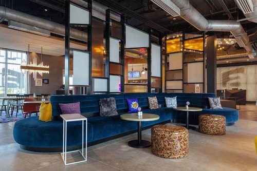 Guest Room Near The Cheesecake Factory ORL 7 Luxury Bookings