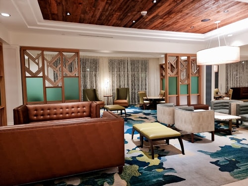 King Room Near Five Below ORL 7 Luxury Bookings