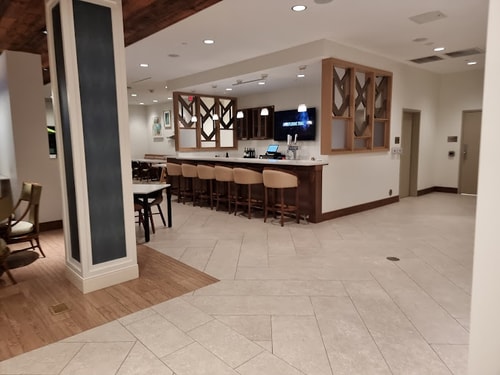 King Room Near Five Below ORL 11 Luxury Bookings