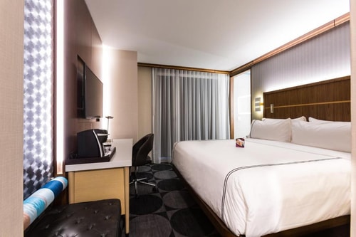 Leisure King Room Near Greywind NYC Luxury Bookings