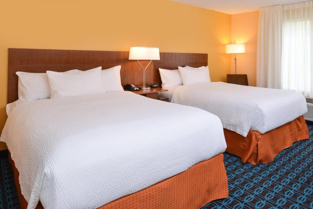 Queen Room Near Airport Lakes Park ORL Luxury Bookings