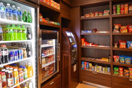 Queen Room Near Airport Lakes Park ORL 8 Luxury Bookings