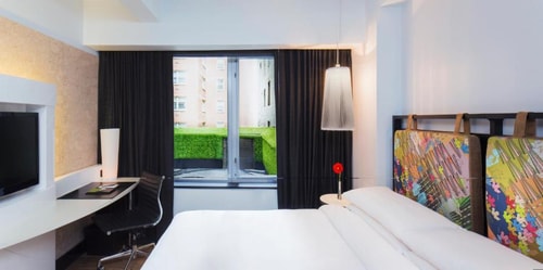 King Room Near Pranakhon NYC Luxury Bookings