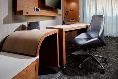 Deluxe King Room Near VA Medical Center ORL 7 Luxury Bookings