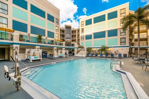 1 Bedroom King Suite Near Planet Fitness ORL 14 Luxury Bookings