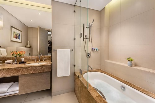 1 Bedroom Apartment Near Higher College Technology 10 Luxury Bookings