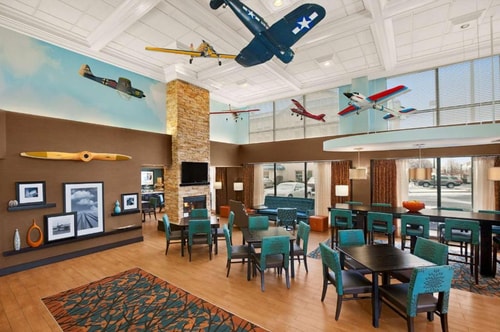 King Room Near Wintrust Sports Complex CHI 5 Luxury Bookings