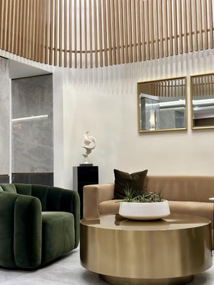 Deluxe Queen Room Near 425 Park Avenue MYC 5 Luxury Bookings