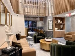 Deluxe Queen Room Near 425 Park Avenue MYC 10 Luxury Bookings