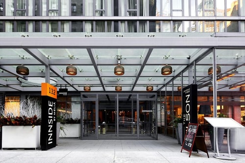 Queen Room Near The Museum at FIT NYC 4 Luxury Bookings