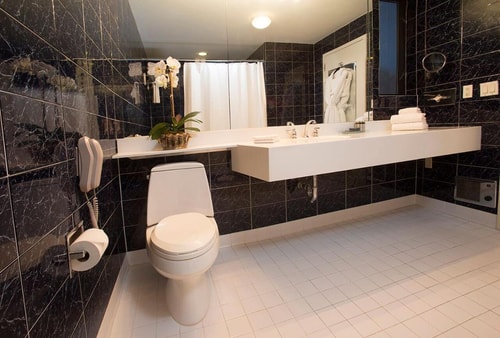 Deluxe Room Near Mc Donald Kristen NYC 2 Luxury Bookings