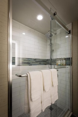 King Room Near Madison Square Garden NYC 3 Luxury Bookings