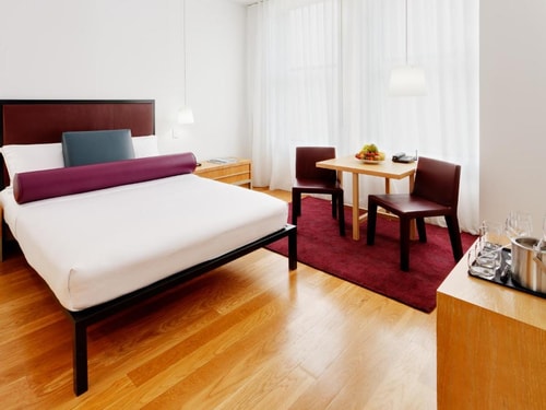 Deluxe Room Near Bryant Park NYC 1 Luxury Bookings