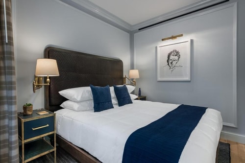 Deluxe Queen Room Near Winklix NYC Luxury Bookings
