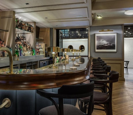 Deluxe Queen Room Near Winklix NYC 12 Luxury Bookings